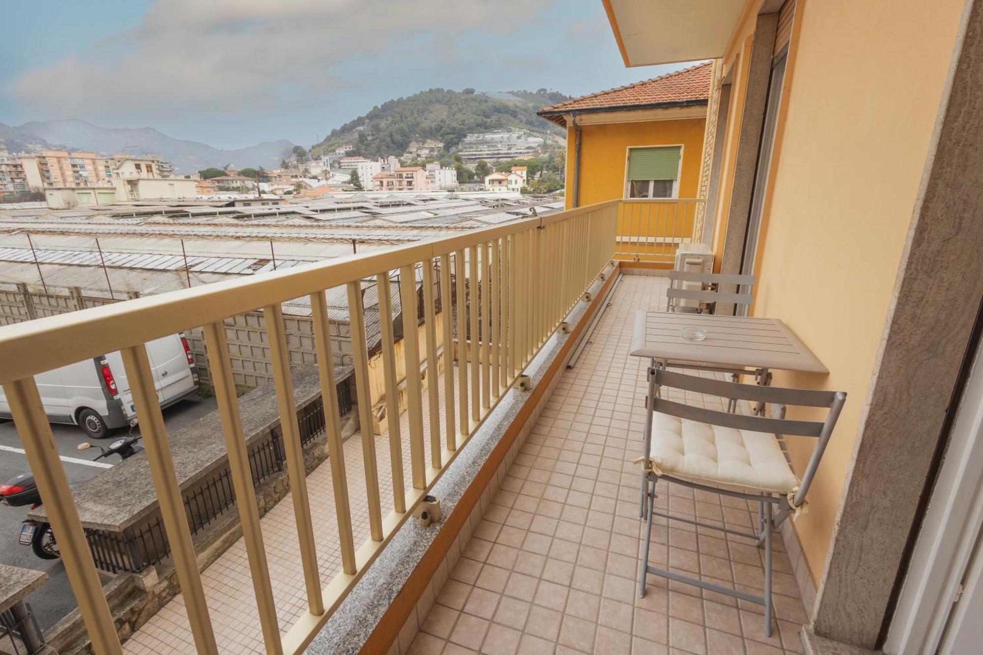 La Casa Della Posta Appartement Vallecrosia Buitenkant foto