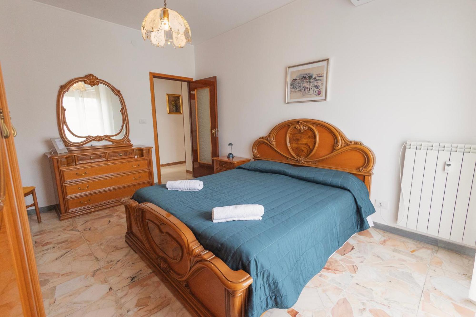La Casa Della Posta Appartement Vallecrosia Buitenkant foto